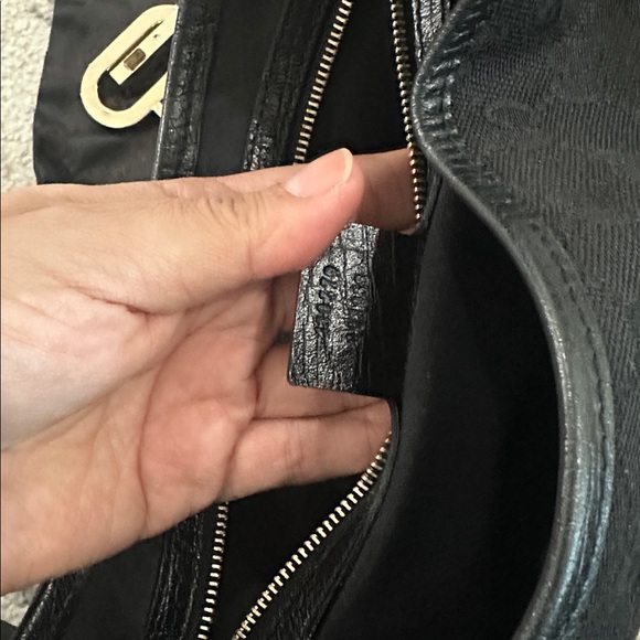 GUCCI Sherry Line GG Pattern Hand One Black Canvas Leather Gold Hardware - Picture 10 of 10